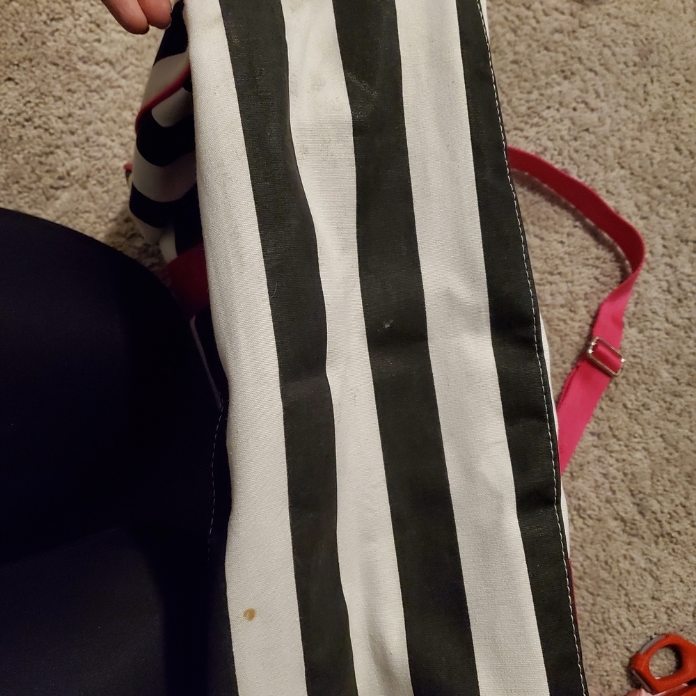 Victoria's Secret Striped Duffle Style Weekend Bag with Pink Handles - Picture 3 of 9